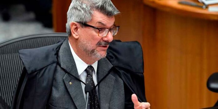 AGU pede ao STF perda do cargo de ministro acusado de assédio AGU pede ao STF perda do cargo de ministro acusado de assédio