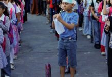 Volta às aulas em Gaza marca retorno presencial após três anos de guerra Alunos voltam às aulas presenciais em Gaza depois de três anos