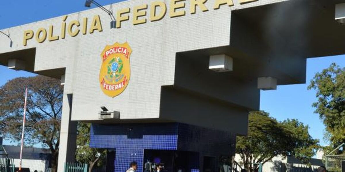Delegados criticam afastamento de chefe da PF por decisão monocrática Delegados criticam afastamento de chefe da PF por decisão monocrática