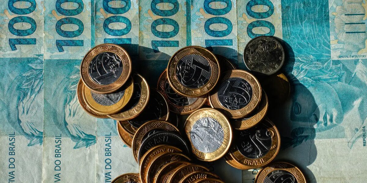 Dinheiro esquecido nos bancos sobe para R$ 5,65 bilhões Dinheiro esquecido nos bancos sobe para R$ 5,65 bilhões