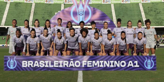 Equipe do São Paulo é a primeira finalista do Brasileirão Feminino Equipe do São Paulo é a primeira finalista do Brasileirão Feminino