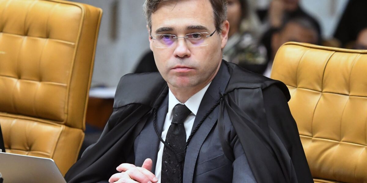 Mendonça solta ex-procurador do INSS indiciado por desvios Mendonça solta ex-procurador do INSS indiciado por desvios