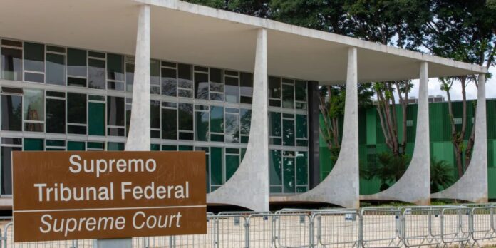 STF: Gilmar Mendes sugere adiar sessão sobre conduta de Moraes STF: Gilmar Mendes sugere adiar sessão sobre conduta de Moraes