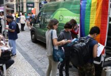Marcha Trans e Travesti ocupa o Centro do Rio pela democracia Transexuais e travestis fazem ato no RJ em defesa da democracia